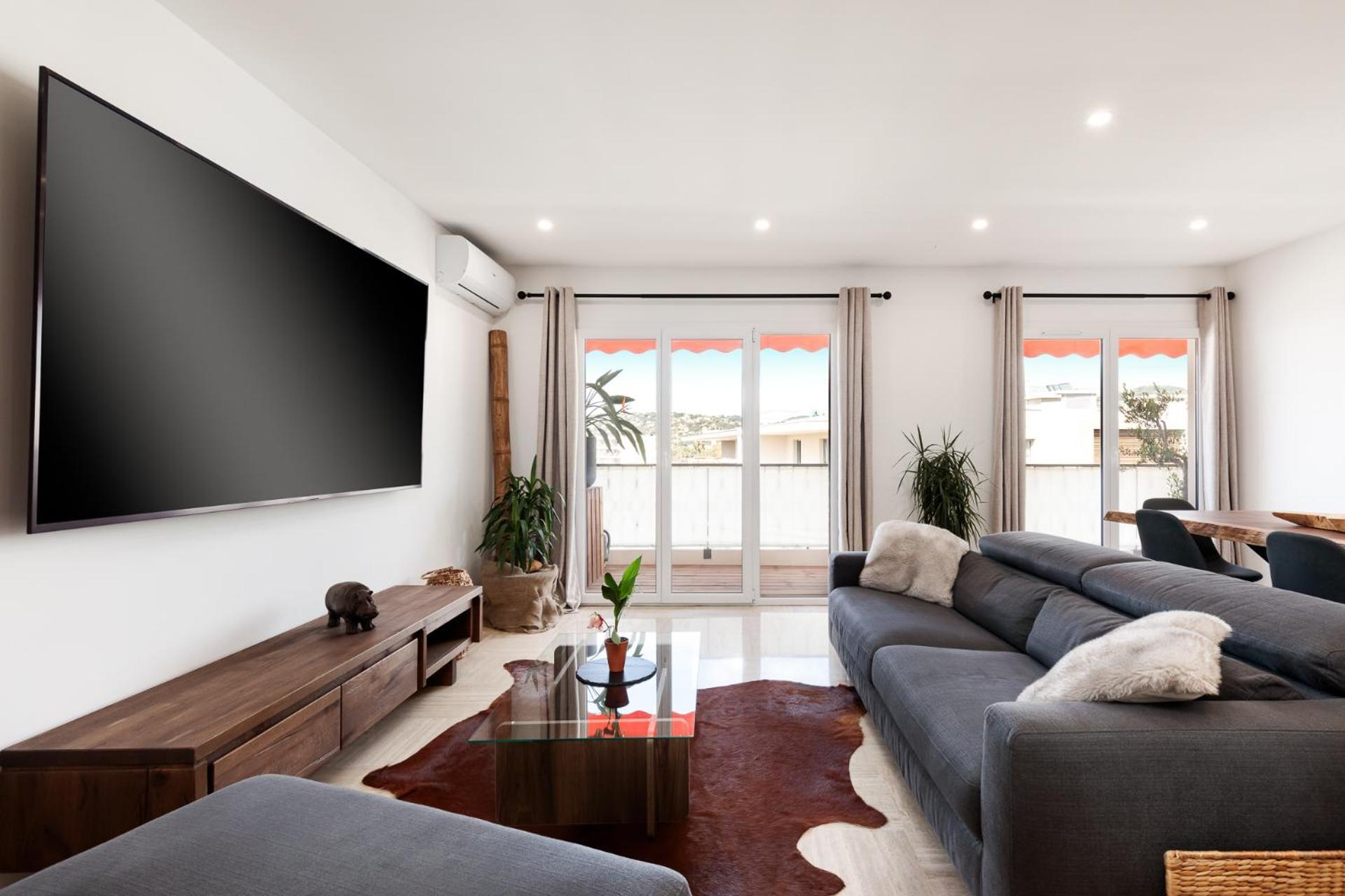 Spacieux Appartement De 114 M2 A 5 Min Des Plages - Proximite Tous Commerces Et Transports Antibes Luaran gambar